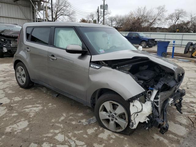 KNDJN2A22K7642781 - 2019 KIA SOUL SILVER photo 4