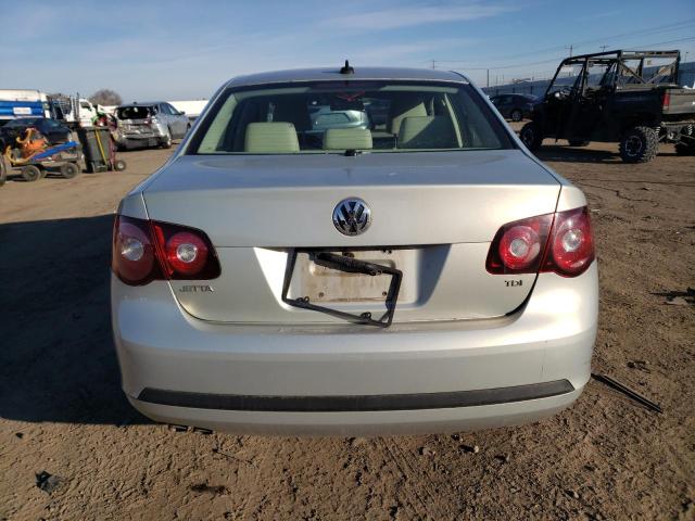 3VWRL7AJXAM172031 - 2010 VOLKSWAGEN JETTA TDI SILVER photo 6