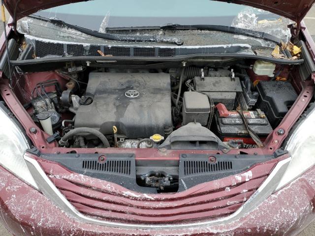 5TDKK3DC8FS583156 - 2015 TOYOTA SIENNA LE RED photo 12