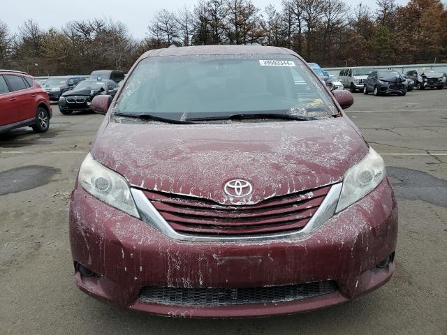 5TDKK3DC8FS583156 - 2015 TOYOTA SIENNA LE RED photo 5