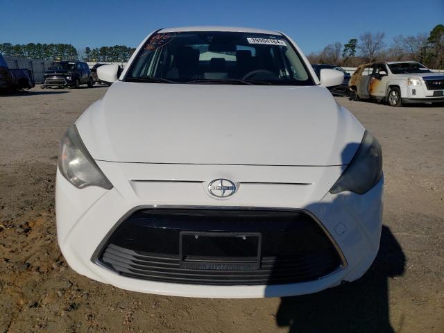 3MYDLBZV7GY130961 - 2016 TOYOTA SCION IA WHITE photo 5