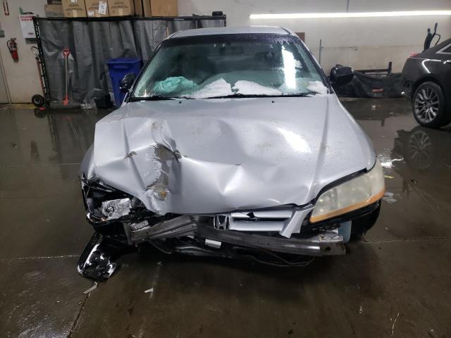 1HGCF86661A032647 - 2001 HONDA ACCORD VALUE SILVER photo 5