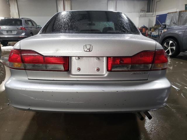 1HGCF86661A032647 - 2001 HONDA ACCORD VALUE SILVER photo 6