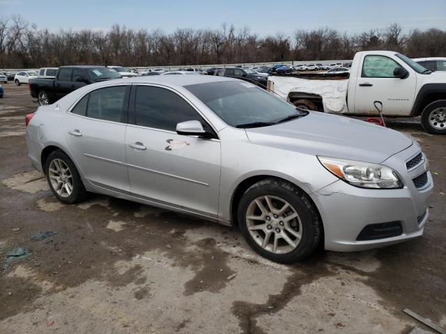 1G11D5SRXDF147665 - 2013 CHEVROLET MALIBU 1LT ვერცხლისფერი ფოტო 4