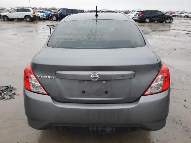 3N1CN7AP9JL855936 - 2018 NISSAN VERSA S GRAY photo 6