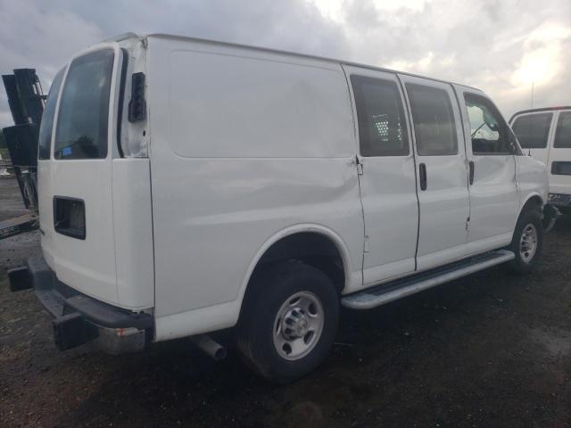 1GCWGAFP1N1212858 - 2022 CHEVROLET EXPRESS G2 WHITE photo 3