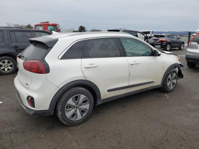 KNDCB3LC4L5363293 - 2020 KIA NIRO LX WHITE photo 3