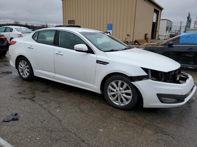 5XXGN4A7XFG419497 - 2015 KIA OPTIMA EX WHITE photo 4