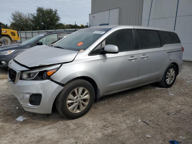 KNDMA5C12H6261137 - 2017 KIA SEDONA L SILVER photo 1