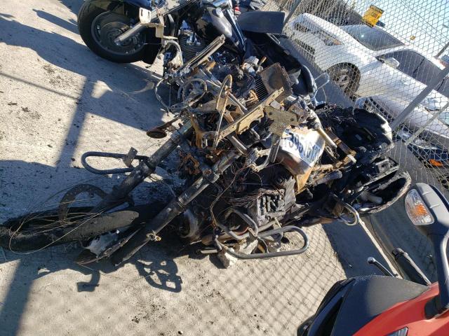 JH2SC51765M300240 - 2005 HONDA ST1300 P BURN photo 2