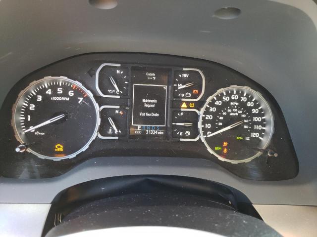 5TFUY5F16JX711542 - 2018 TOYOTA TUNDRA DOUBLE CAB SR/SR5 SILVER photo 9