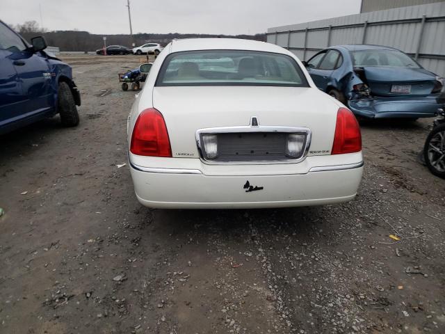 1LNHM82V76Y624396 - 2006 LINCOLN TOWN CAR SIGNATURE LIMITED WHITE photo 6