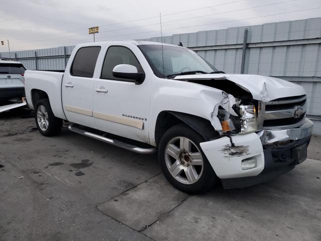 2GCEC13J081157289 - 2008 CHEVROLET SILVERADO C1500 WHITE photo 4