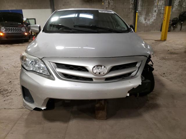 2T1BU4EE7CC756556 - 2012 TOYOTA COROLLA BASE SILVER photo 5