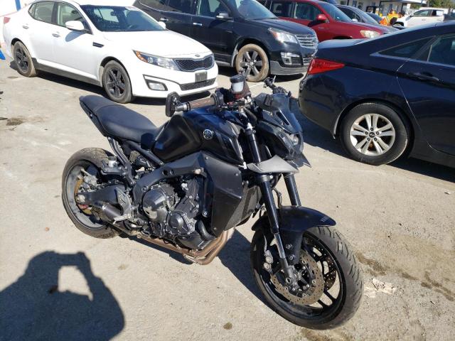 JYARN71Y0NA000678 - 2022 YAMAHA MT09 C BLACK photo 1