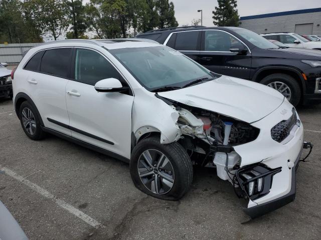 KNDCE3LC7N5530286 - 2022 KIA NIRO EX PREMIUM WHITE photo 4