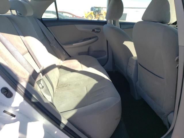 2T1BU4EE6BC587600 - 2011 TOYOTA COROLLA BASE WHITE photo 10