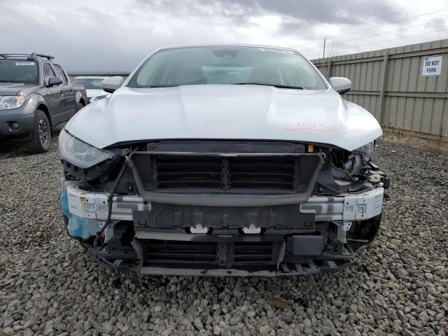 3FA6P0LU7KR261722 - 2019 FORD FUSION SE WHITE photo 5