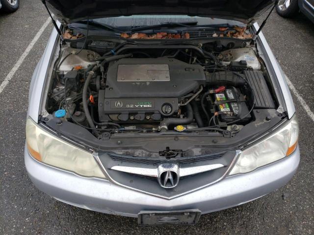 19UUA56622A054745 - 2002 ACURA 3.2TL SILVER photo 11