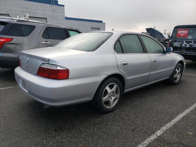 19UUA56622A054745 - 2002 ACURA 3.2TL SILVER photo 3