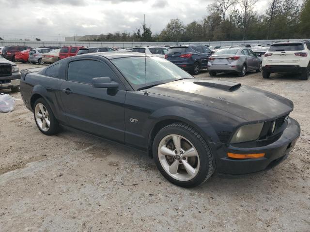 1ZVFT82H175241210 - 2007 FORD MUSTANG GT BLACK photo 4