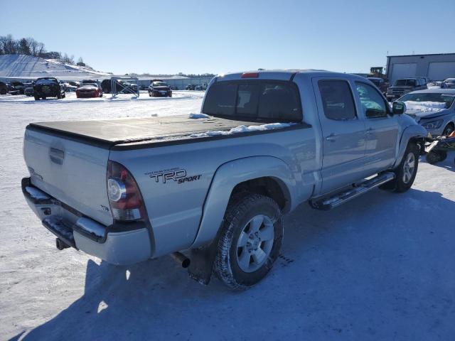 3TMMU4FNXBM027643 - 2011 TOYOTA TACOMA DOUBLE CAB LONG BED SILVER photo 3