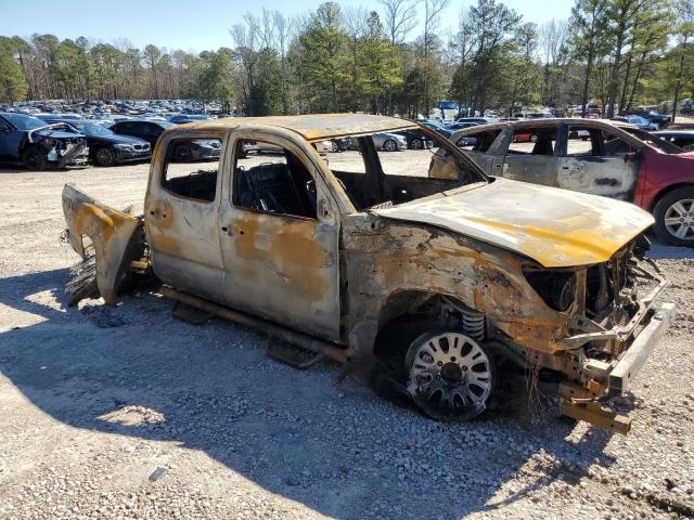 3TMJU4GN2BM123297 - 2011 TOYOTA TACOMA DOUBLE CAB PRERUNNER BLACK photo 4