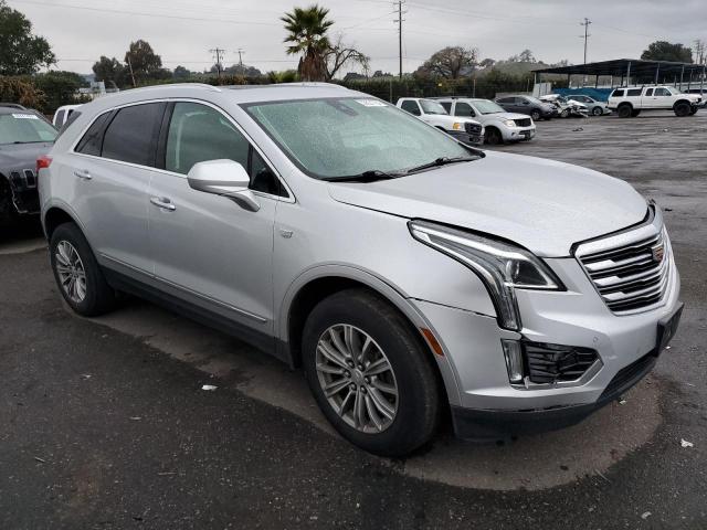 1GYKNBRS1HZ212403 - 2017 CADILLAC XT5 LUXURY SILVER photo 4