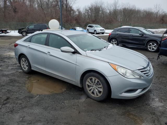 5NPEB4AC0CH490821 - 2012 HYUNDAI SONATA GLS SILVER photo 4