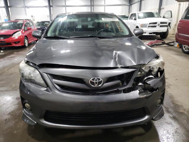 2T1BU4EE8DC920060 - 2013 TOYOTA COROLLA LE BASE GRAY photo 5