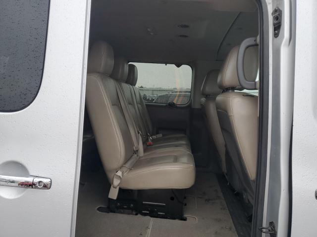 5BZAF0AA1FN851956 - 2015 NISSAN NV 3500 S SILVER photo 11