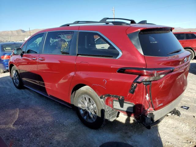 5TDJSKFC7MS008689 - 2021 TOYOTA SIENNA XLE RED photo 2