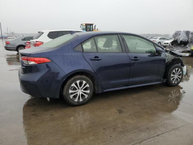 JTDEAMDE9NJ039901 - 2022 TOYOTA COROLLA LE BLUE photo 3