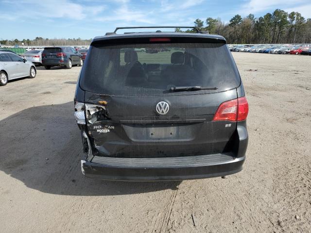 2V4RW3DG4BR717983 - 2011 VOLKSWAGEN ROUTAN SE BLACK photo 6