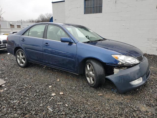 4T1BA32KX5U506484 - 2005 TOYOTA CAMRY SE BLUE photo 4