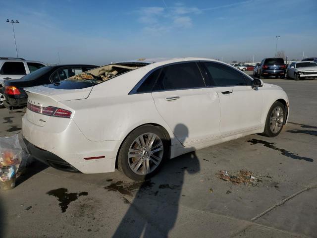 3LN6L2G97FR619717 - 2015 LINCOLN MKZ WHITE photo 3