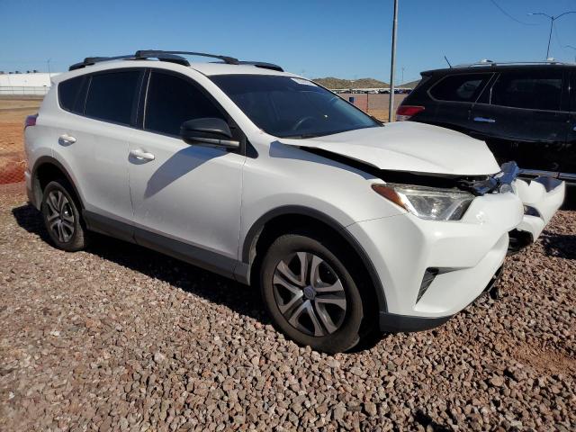 JTMBFREV9HJ155944 - 2017 TOYOTA RAV4 LE WHITE photo 4