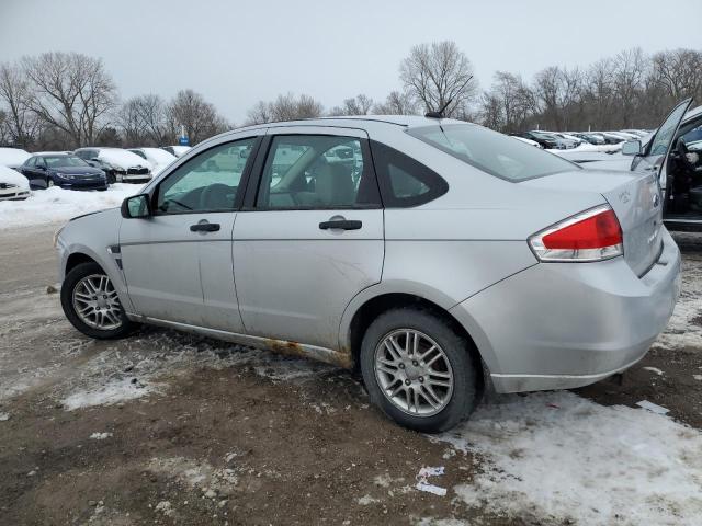 1FAHP35N18W201845 - 2008 FORD FOCUS SE SILVER photo 2