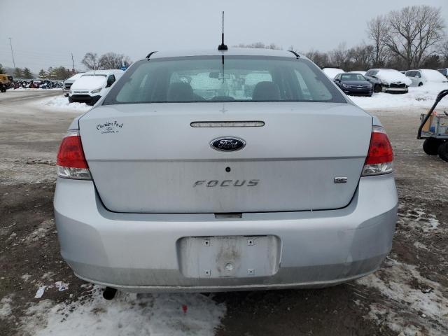 1FAHP35N18W201845 - 2008 FORD FOCUS SE SILVER photo 6