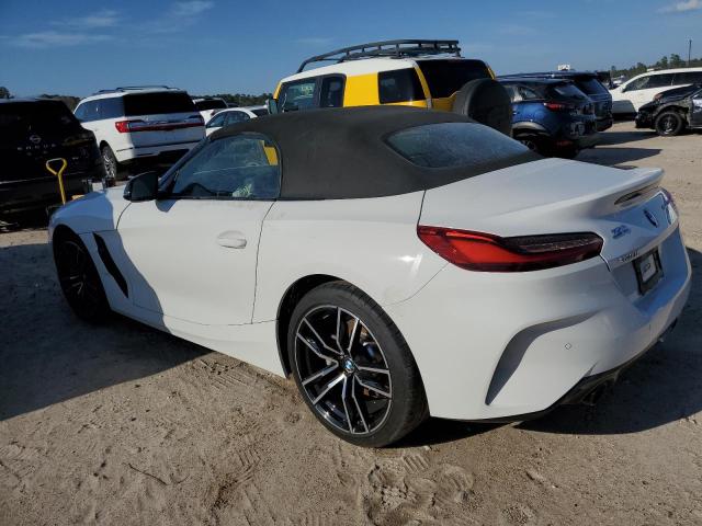 WBAHF3C05NWX81307 - 2022 BMW Z4 SDRIVE30I WHITE photo 2