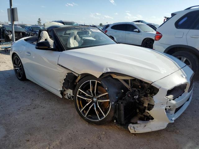 WBAHF3C05NWX81307 - 2022 BMW Z4 SDRIVE30I WHITE photo 4