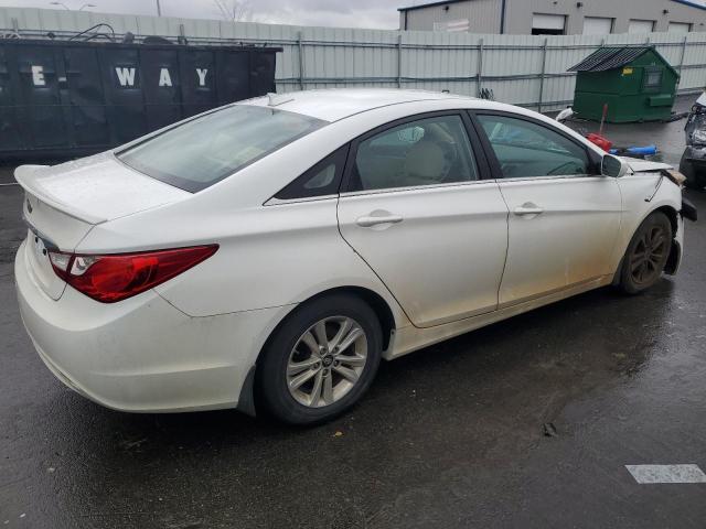 5NPEB4AC4DH785552 - 2013 HYUNDAI SONATA GLS WHITE photo 3