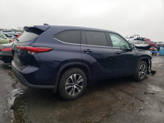 5TDGZRBH4MS080935 - 2021 TOYOTA HIGHLANDER XLE BLUE photo 3