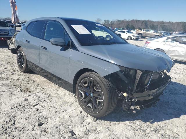 WB533CF03PCM65616 - 2023 BMW IX M60 GRAY photo 4