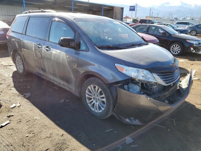 5TDYK3DC1DS304220 - 2013 TOYOTA SIENNA XLE CHARCOAL photo 4