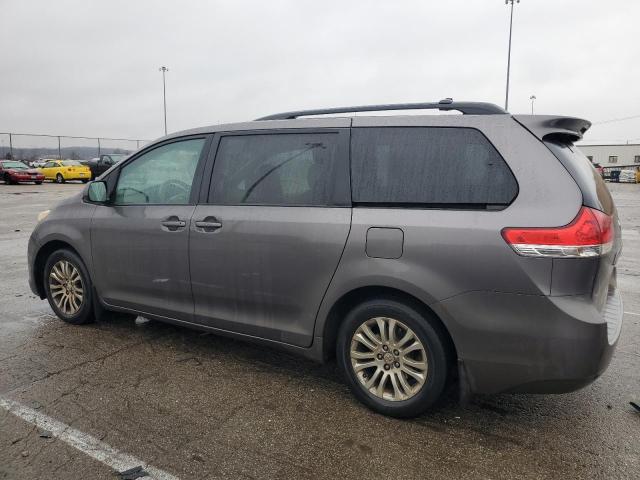 5TDYK3DC3BS039961 - 2011 TOYOTA SIENNA XLE GRAY photo 2