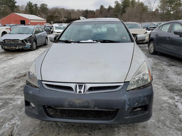 1HGCM563X7A144693 - 2007 HONDA ACCORD SE SILVER photo 5