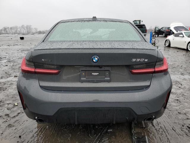 3MW39FS08P8D08453 - 2023 BMW 330XE Մոխրագույն լուսանկար 6