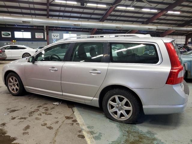 YV1BW982191086986 - 2009 VOLVO V70 3.2 SILVER photo 2