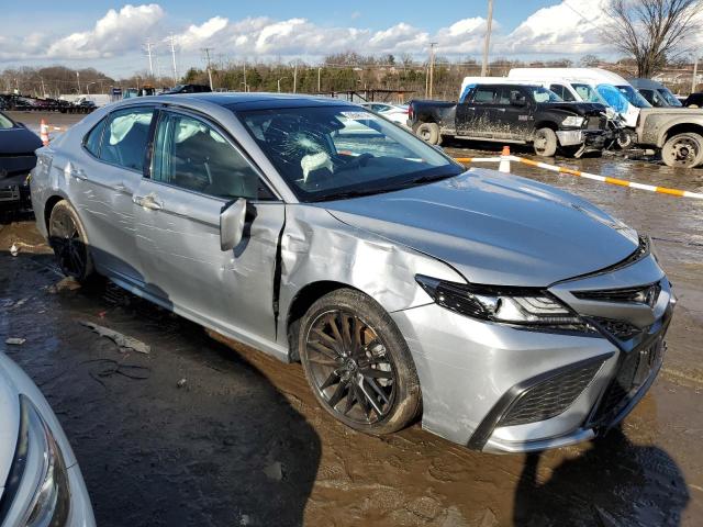 4T1K61AK1MU526385 - 2021 TOYOTA CAMRY XSE SILVER photo 4